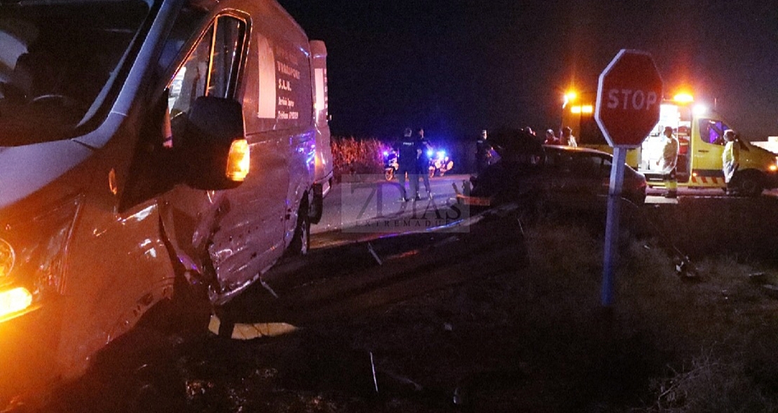 Dos heridos en un accidente de tráfico entre Badajoz y Olivenza