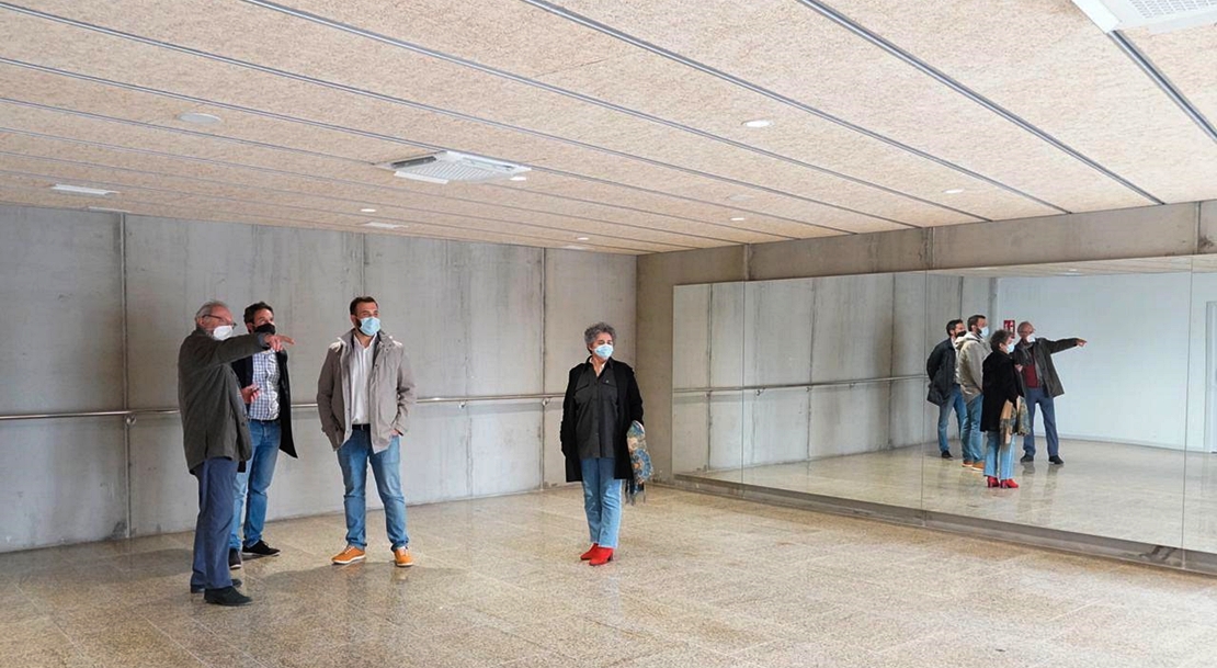 El alcalde de Cáceres visita las obras de la Casa del Mayor