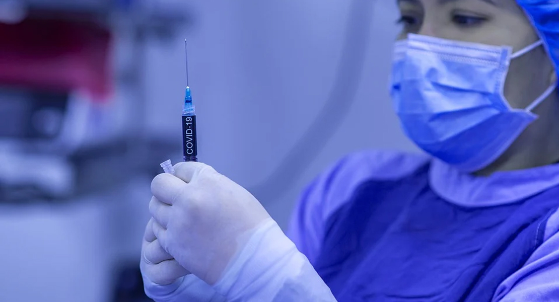 Sanidad advierte que hay que ser &quot;cautos&quot; para extraer conclusiones sólidas sobre la vacuna