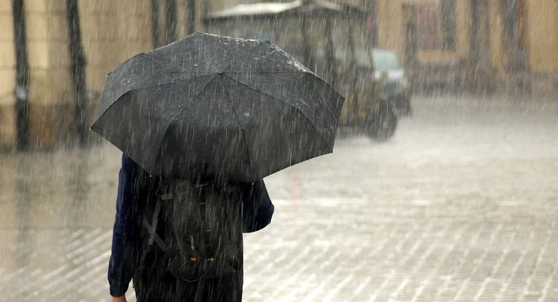 El 112 activa alertas por lluvias y tormentas en varias zonas de Extremadura