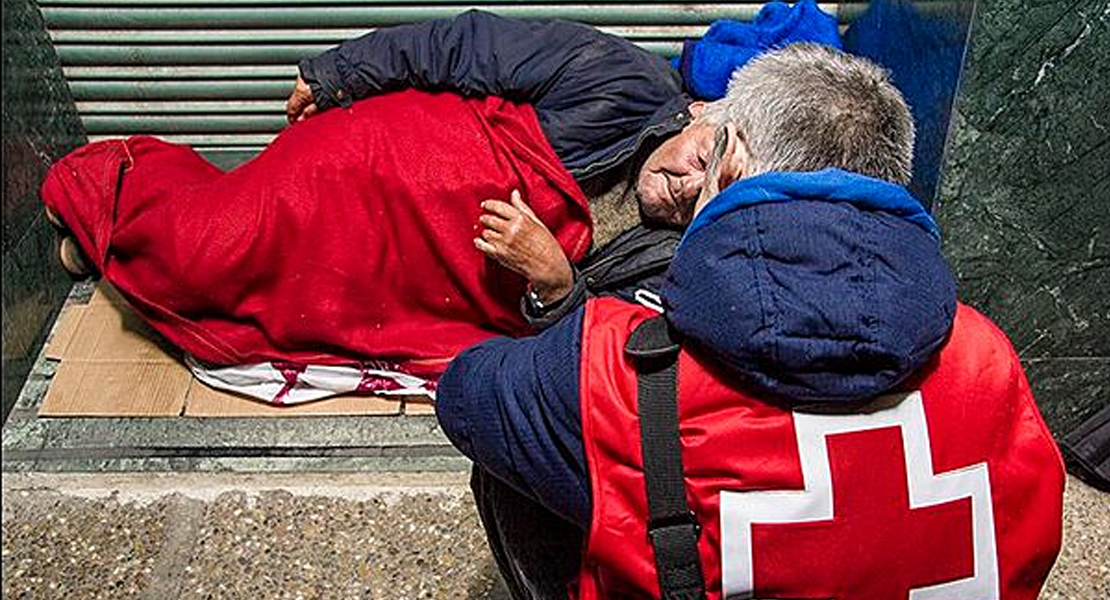 Cruz Roja Extremadura refuerza la atención a las personas sin hogar ante la llegada del frío