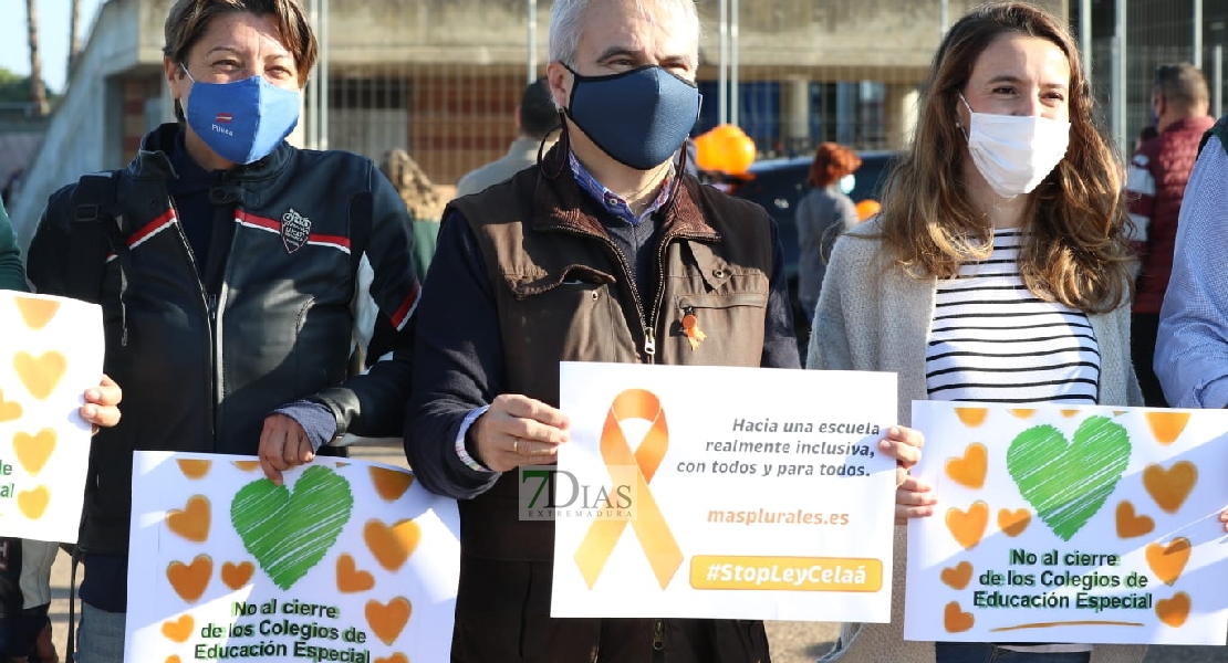 Los pacenses salen a la calle en contra de la &#39;Ley Celaá&#39;
