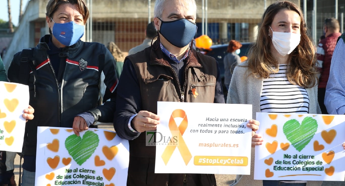 Los pacenses salen a la calle en contra de la &#39;Ley Celaá&#39;