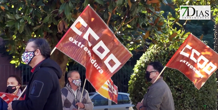 Los sindicatos exigen a la Junta que garantice la subida salarial a los empleados públicos