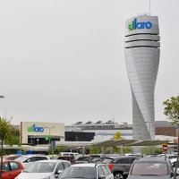 Punto de información en el centro comercial “El Faro” para invitar a conocer Badajoz