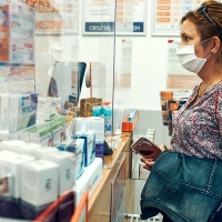 Este es el precio máximo que te pueden cobrar por una mascarilla en España