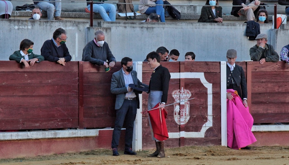 Gallardo: “La escuela taurina de Badajoz se ha ganado un prestigio a nivel nacional”