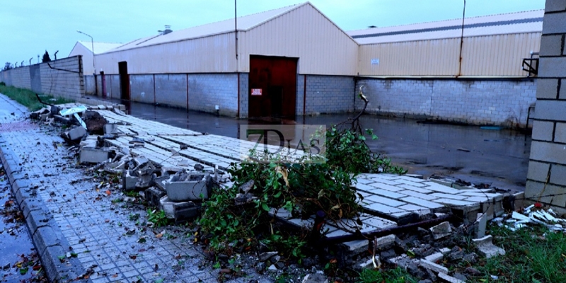 La tormenta deja numerosos destrozos en Badajoz y Gévora