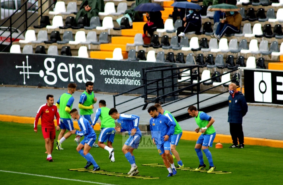 REPOR: El CD. Badajoz ya es lider