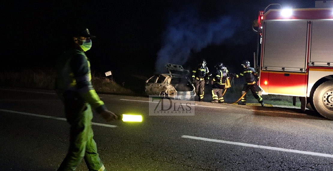 Enorme susto para una anciana y una menor en la nacional Cáceres-Badajoz