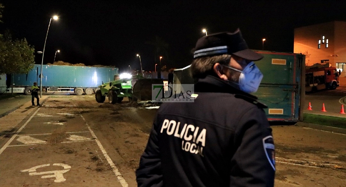 Vuelca un camión en las calles de Mérida