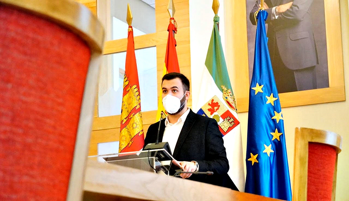 El alcalde de Cáceres reafirma el compromiso del Ayuntamiento con los más vulnerables