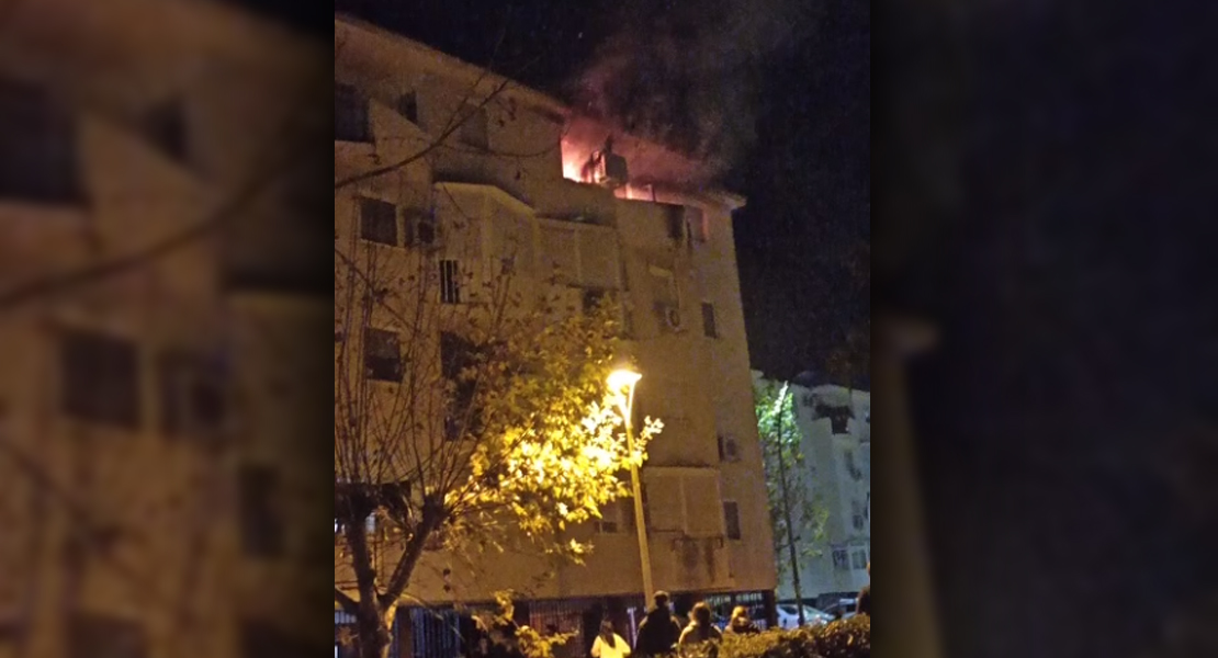 Un incendio de vivienda alerta a los vecinos de la ciudad de Mérida