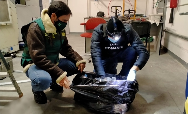 Golpe a una importante organización delictiva dedicada a la fabricación ilegal de tabaco