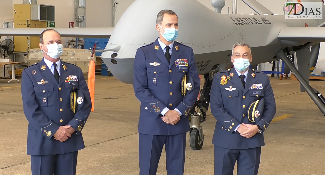 El Rey visita la Base Aérea de Talavera la Real (Badajoz)