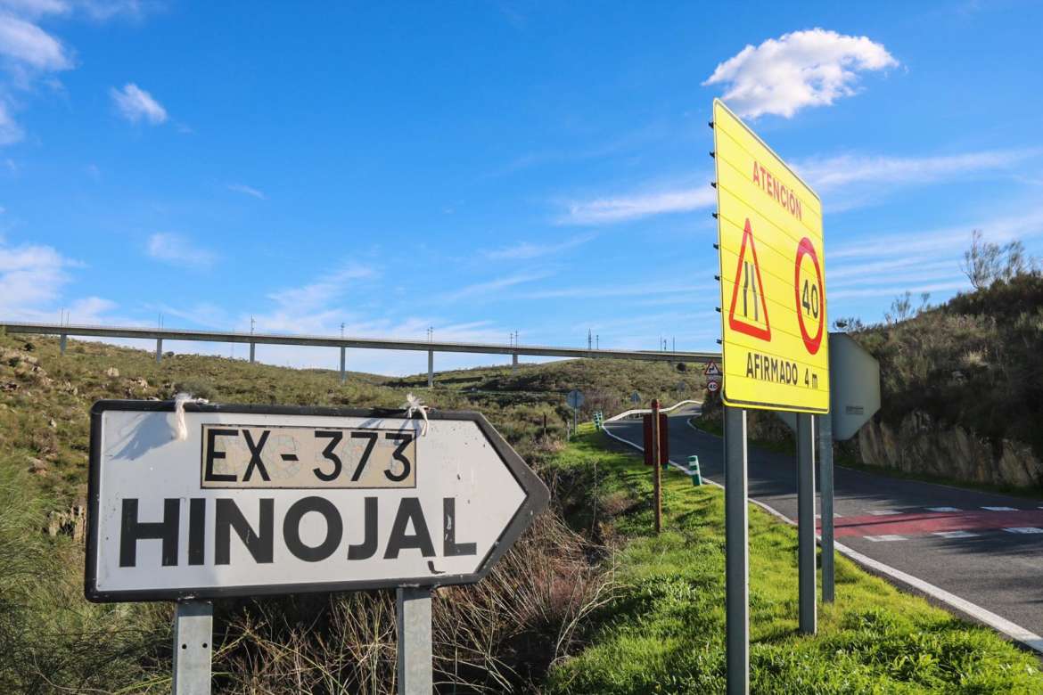 Obras en la EX-373 para cohesionar la comarca cacereña de Tajo-Salor