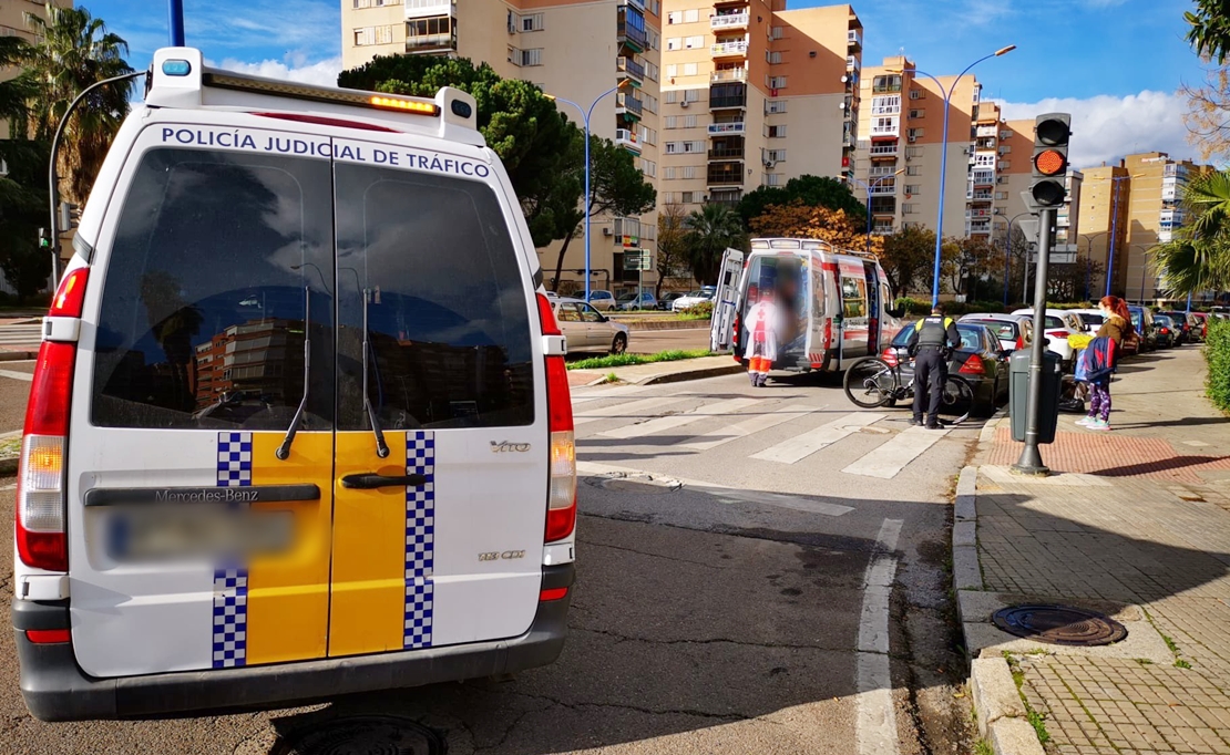 Un joven ciclista de 31 años sufre un accidente en Badajoz