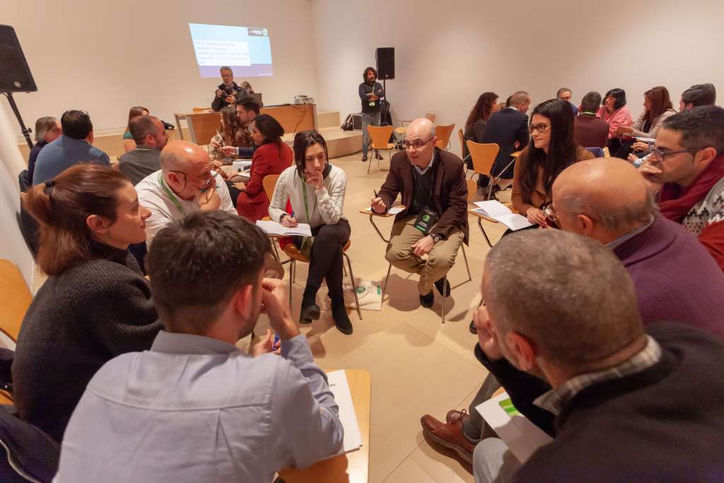 Pasado, presente y futuro de las comunidades extremeñas en el exterior
