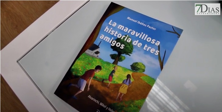 Un extremeño crea una trilogía para ayudar a personas que padecen cáncer