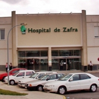 Hospitalizada tras precipitarse con su coche desde un altura en Fuente de León (Badajoz)