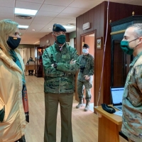 García Seco visita la Unidad de Vigilancia Epidemiológica de la Base General Menacho