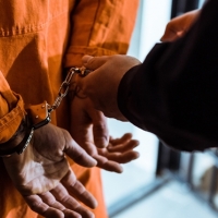 Detienen a un interno que planificaba llevar a cabo un ataque a su salida de prisión