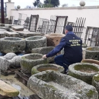 Recuperan 16 pilas de granito del siglo XVIII y detienen a un vecino de Monroy (Cáceres)