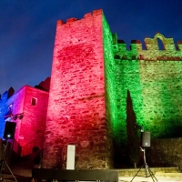 El castillo de Segura de León (BA) estrena nueva iluminación