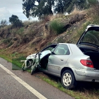 ACCIDENTE: Colisión de dos turismos cerca de Alburquerque (BA)