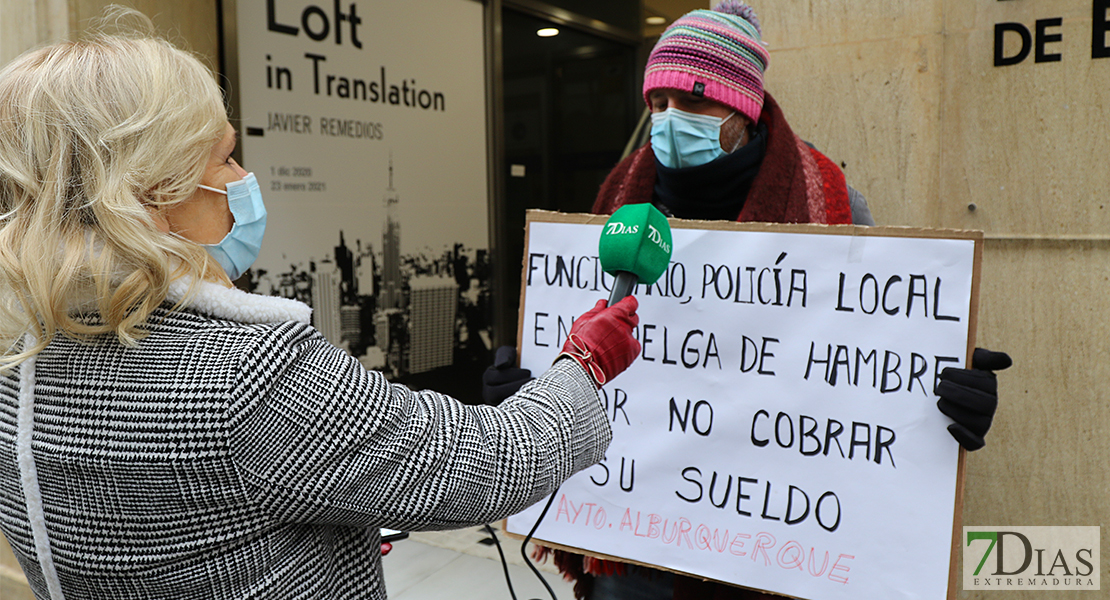 Policía Local de Alburquerque en huelga de hambre: &quot;Queremos saber dónde está nuestro dinero&quot;