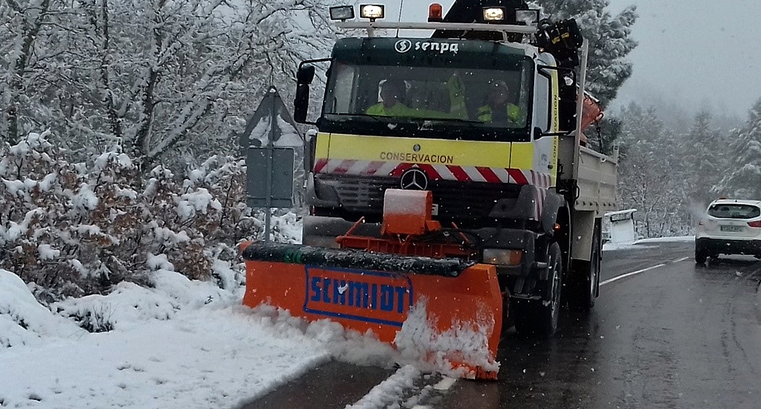 Las quitanieves continúan la lucha para hacer frente a las nevadas en la península