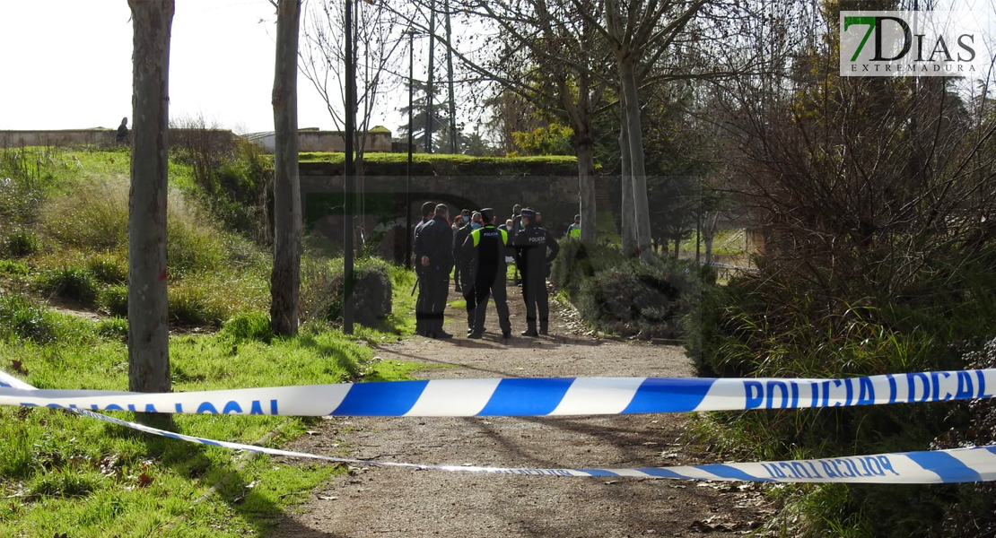 Aparece el cuerpo de una persona sin vida en el parque del Rivillas (Badajoz)