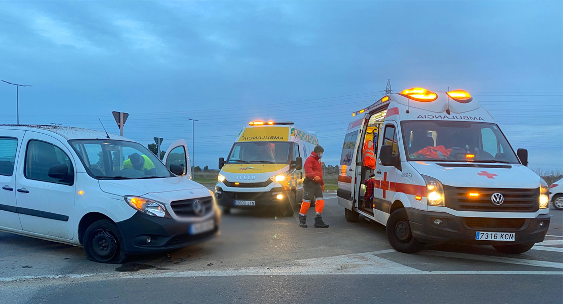 Una colisión entre dos vehículos deja un herido en la ciudad de Badajoz
