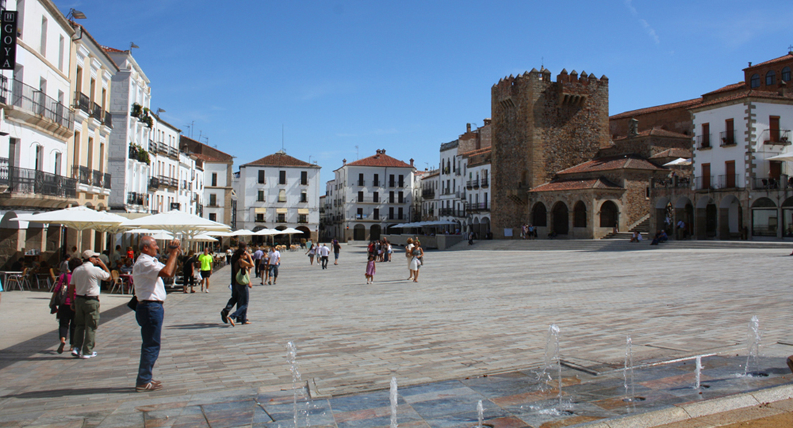 El proyecto de reforma de la Plaza Mayor de 1930 como documento del mes en Cáceres