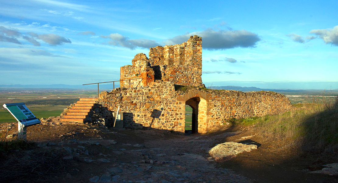 Objetivo restaurar y consolidar el Castillo musulmán de Magacela (Badajoz)