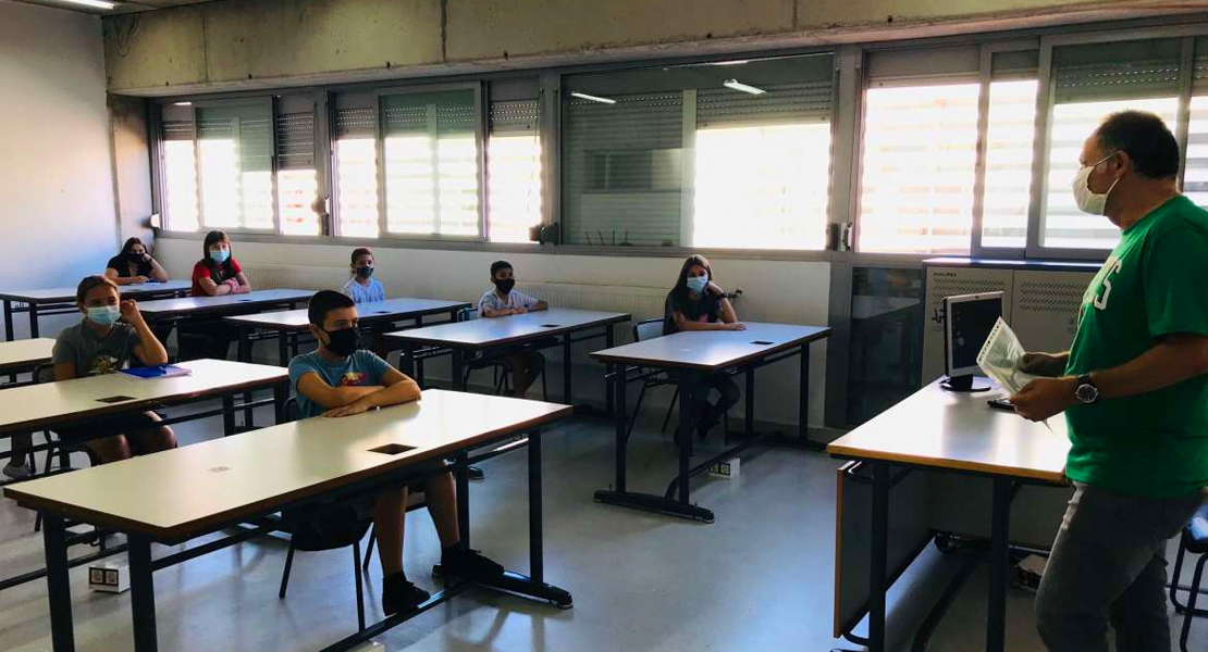 Sube a 28 el número de aulas en cuarentena en Extremadura