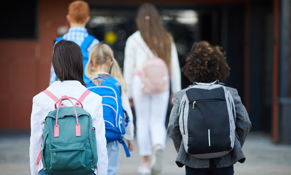 Solicitan cribados masivos al profesorado y retrasar la vuelta presencial a las aulas