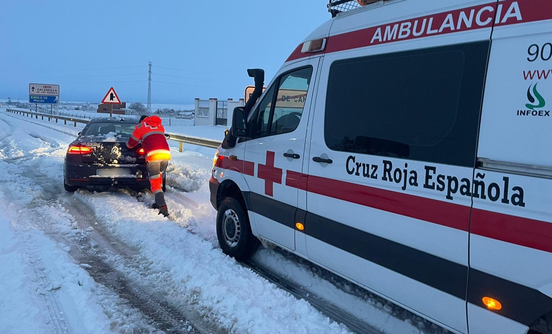 NIEVE: Cortada al tráfico la Autovía de la Plata (Badajoz)