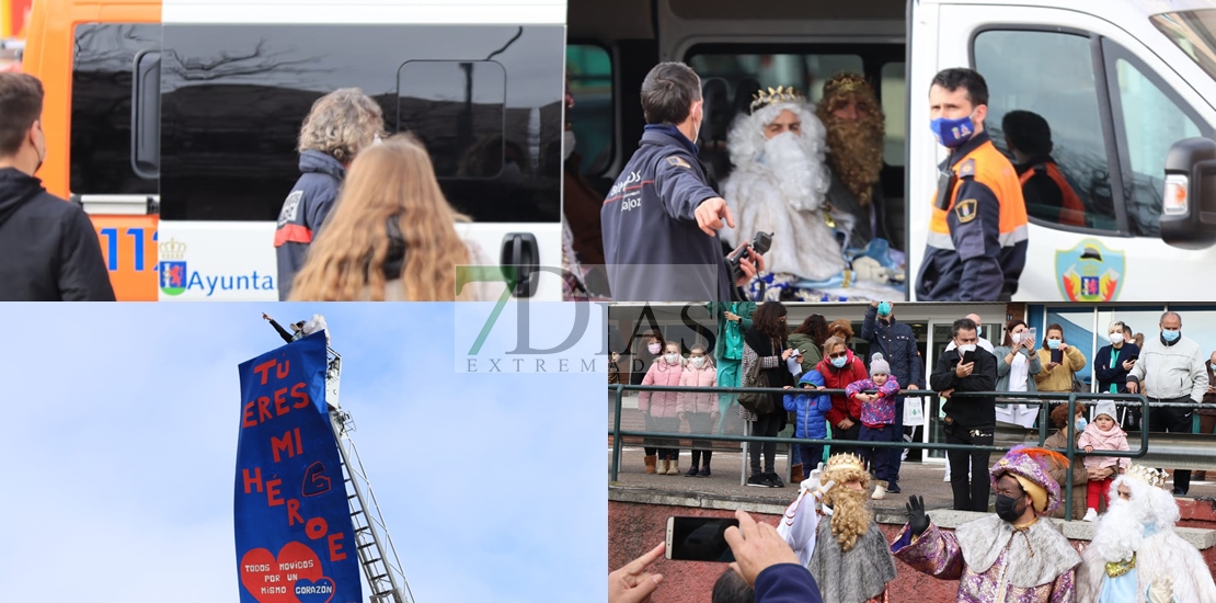 Los bomberos ayudan a los Reyes Magos a repartir ilusión en el Materno