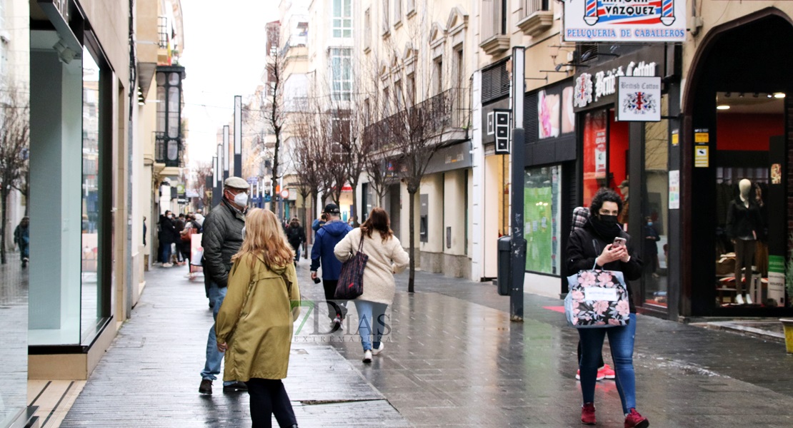 REPOR: El corazón de Badajoz vuelve a llenarse de vida gracias a la apertura del comercio