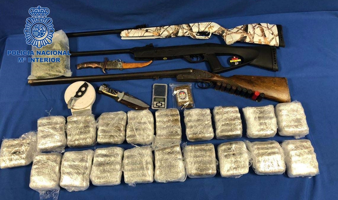 Detenidos con 10 kilogramos de hachís tras levantar sospechas en los agentes