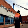 Los bomberos ayudan a los Reyes Magos a repartir ilusión en el Materno