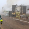 Sale ardiendo un tráiler en la N-523 cerca de Gévora (Badajoz) y provoca cortes