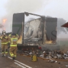 Sale ardiendo un tráiler en la N-523 cerca de Gévora (Badajoz) y provoca cortes