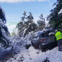 Pierde el control de su vehículo y se accidentan en la Sierra de las Villuercas (Cáceres)