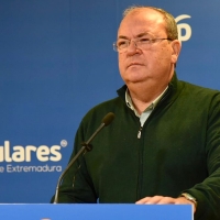 Monago: &quot;La situación en Extremadura es crítica y ni Vara ni Vergeles son capaces de controlarla”