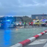 Varios heridos tras un accidente de tráfico en el cruce de Feria (Badajoz) en la N-432