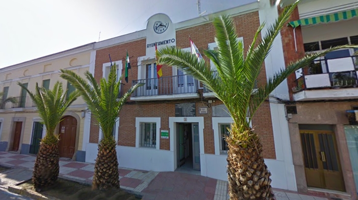 Denuncian que el Ayuntamiento de Santa Amalia está realizando despidos selectivos