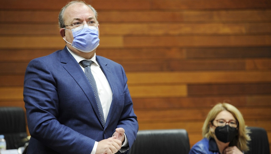 PP pide una comisión de investigación para conocer qué personal se vacunó indebidamente