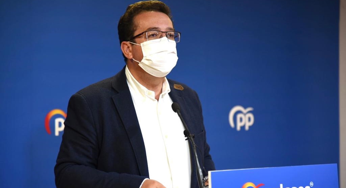PP: “Vara está más preocupado en presentar mociones de censura que en vacunar a los extremeños”